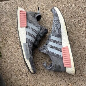 Adidas NMD R1 sneakers Flexible lightweight women 7 gray comfort